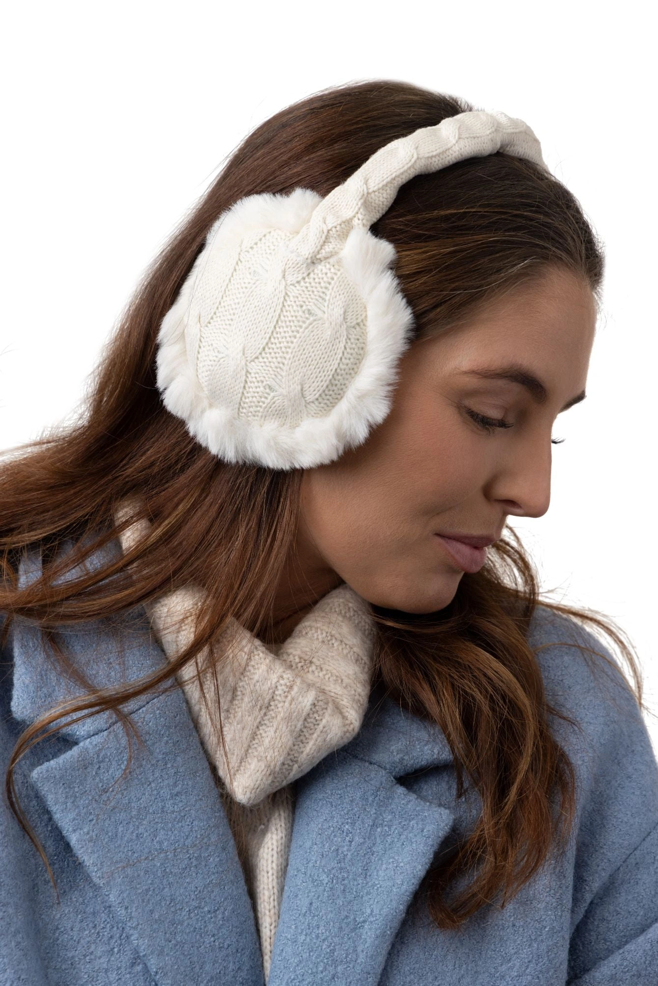 Cozy Albury Foldaway Earmuffs: Warm Winter Ears, Effortless Style.